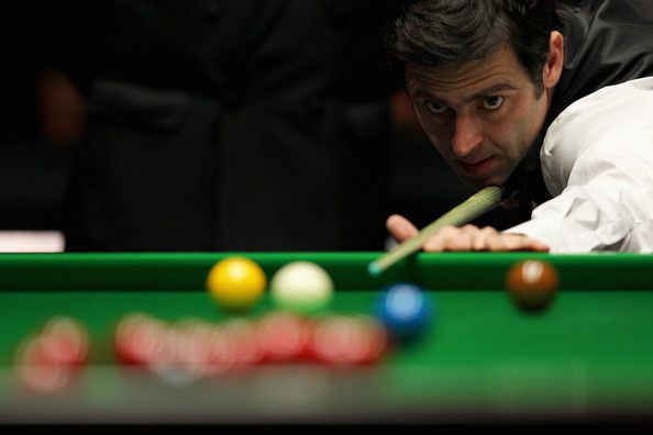 记者：汶马探赛后与海港助教约翰交换队服，两人曾在横滨合作